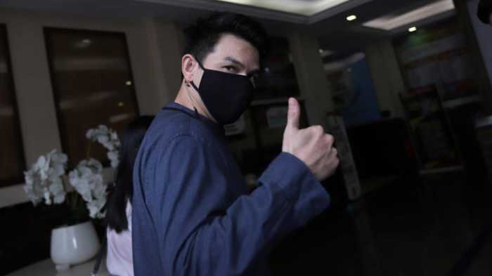 Tenyata, Ini Artis Terkenal yang Terkait Kasus Vape Berbahaya