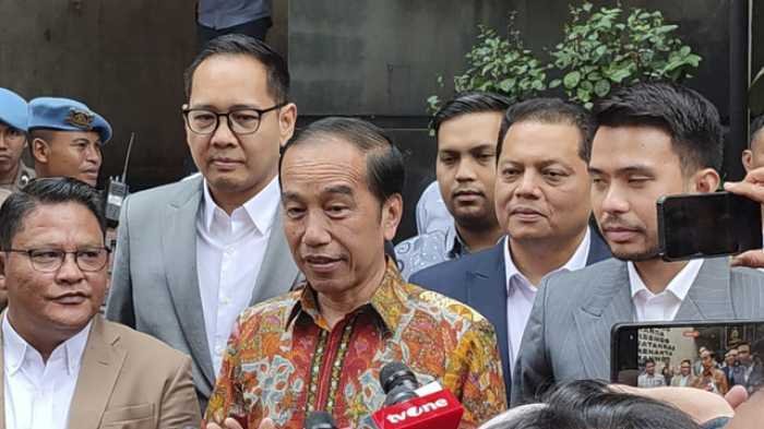 Jokowi Datang Sendiri Melapor ke Polda Metro Jaya