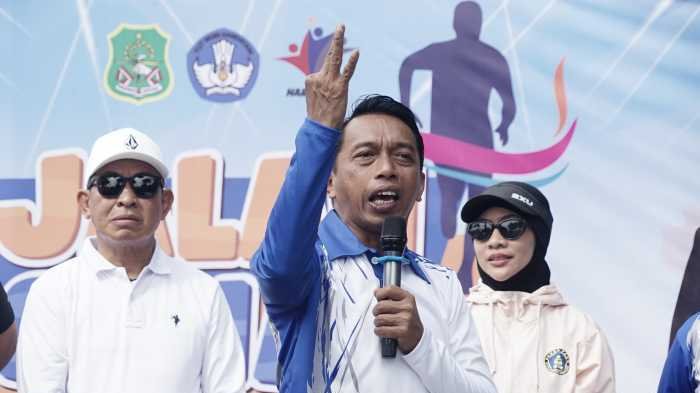 Di Acara Jalan Santai Hardiknas, Bupati Sidrap Tegaskan soal Kesejahteraan Guru dan Tugas Satpol PP untuk Anak Bandel