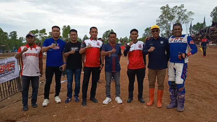 Disaksikan Ribuan Penonton, Bupati Buka MARADONA Grasstrack, Tunggu Juli Nanti Juga Ada Kejurnas di Sidrap 