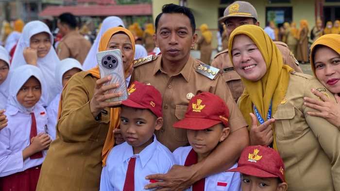 Sidrap Galakkan Gerakan Ayah Antar Anak ke Sekolah  