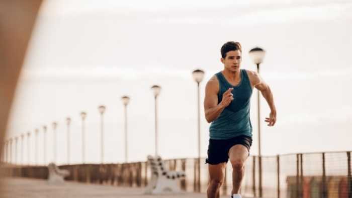 6 Sepatu Olahraga Brand Lokal yang Kian Naik Daun 