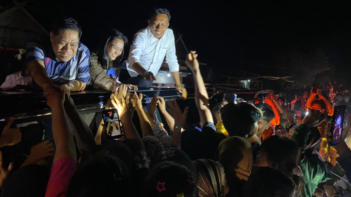 Andi Syaqirah Diarak Bak Artis Papan Atas, Pulang Kampung, Bupati Sidrap Sambut Langsung di Perbatasan