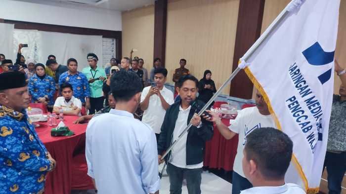 Ilham Husen Lantik Pengusurus JMSI Wajo, Pengurus Cabang Pertama di Sulsel