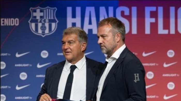 Barcelona Hampir Pasti Juara, Hansi Flick Pilih Nonton Sulap daripada Partai Real Madrid