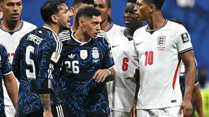 Jude Bellingham Tiba-tiba Ketok Kepala Valentin Barco Usai Inggris Tersingkir, Apa Penyebabnya?