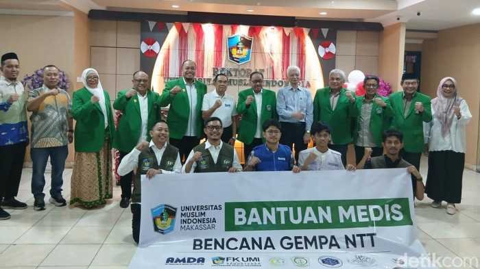 Isak Tangis Sambut Kedatangan Tim Relawan Medis UMI di Manggarai NTT  