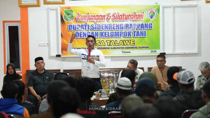 Malam Hari di Talawe, Bupati Syaharuddin Duduk Bersama Petani Bahas Solusi Pengairan